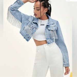 INSPIRE CHIC Fringe Detail Cropped Raw Hem Denim Cowgirl Jean Jacket L NWOT